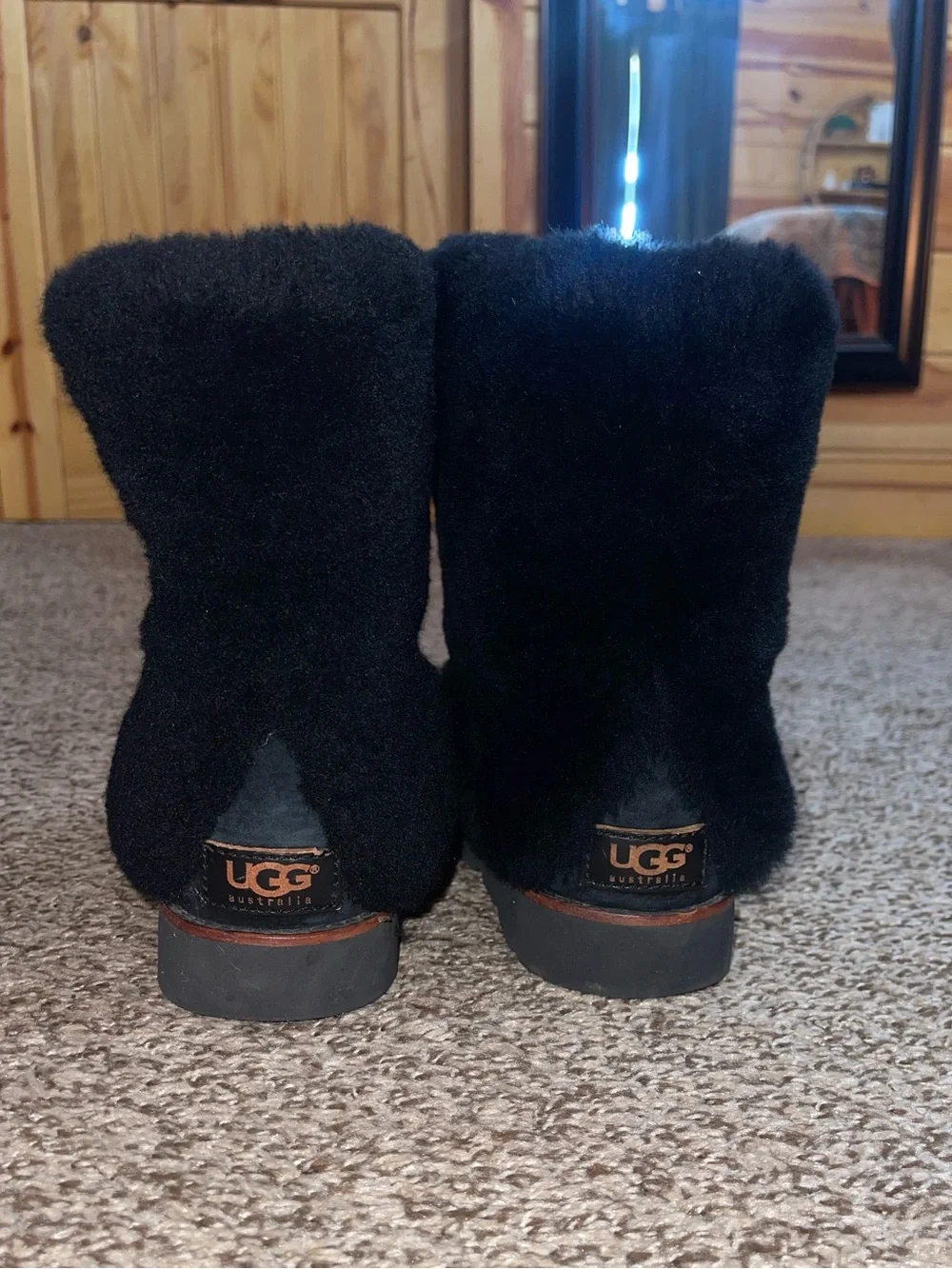 N/A ugg maylin